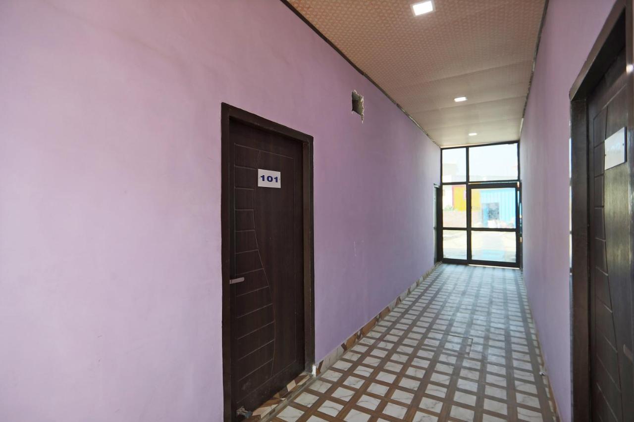 Oyo 63528 60 Milestone Hotel Tibri Esterno foto
