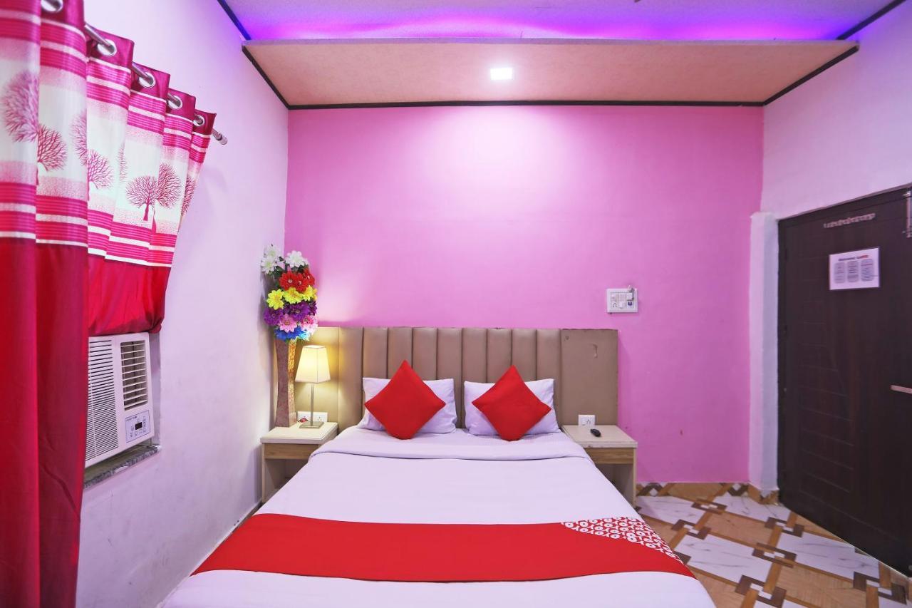 Oyo 63528 60 Milestone Hotel Tibri Esterno foto